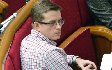 Депутат виходить із президентської фракції через погрози