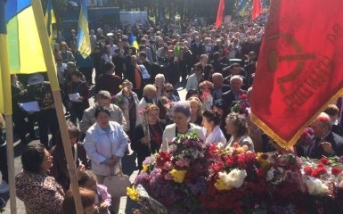 В Харькове на Мемориале Славы произошли столкновения: опубликовано видео