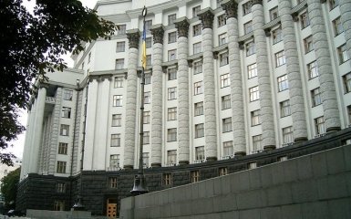 У Яценюка решили не назначать новый Кабмин без Порошенко