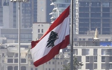 Прапор Лівану