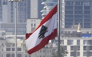 Прапор Лівану