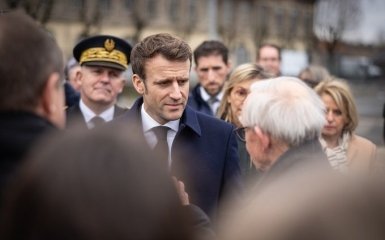 Макрон запланував невідкладні переговори з Путіним та Зеленським