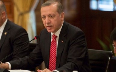 Эрдоган пригрозил России мощным наступлением