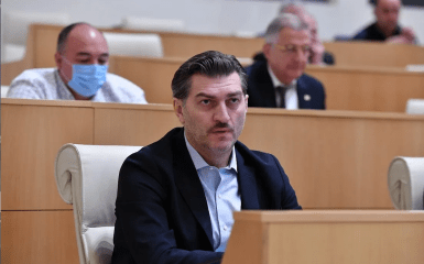 Georgia's new president signs a series of repressive laws on inauguration day