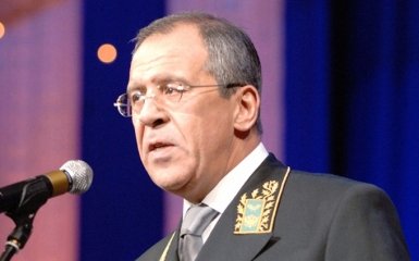 Лавров пообіцяв виставити Україні рахунок за мітинги під посольством Росії