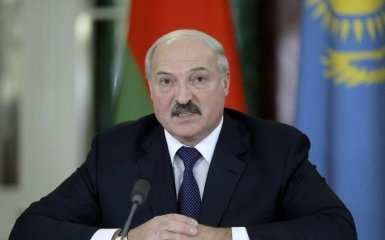 Лукашенко розраховує на допомогу Путіна з переозброєння білоруської армії