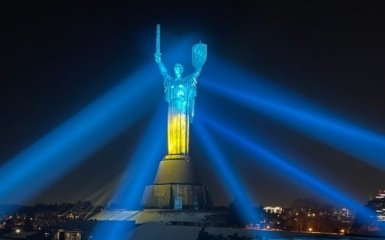 Киевский монумент Родина-мать переименуют ко Дню Независимости Украины