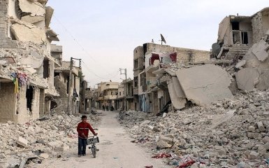 Российские самолеты снова уничтожают город в Сирии