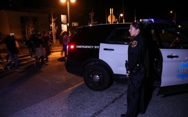 Горящие шины и разбитые витрины: появились новые фото и видео "Майдана" в США