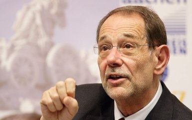 Экс-генсека НАТО не пустили в США: известна причина