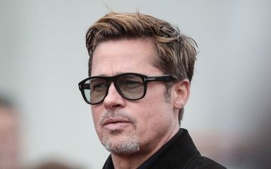 Впервые после разрыва с Джоли Питт появился на обложке мужского глянца: опубликованы фото