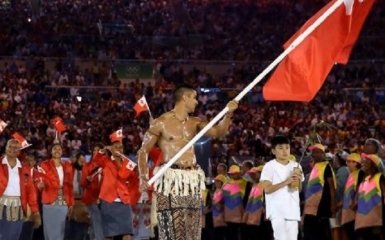 Обнаженный спортсмен из Тонги взорвал Олимпиаду-2016: опубликовано видео