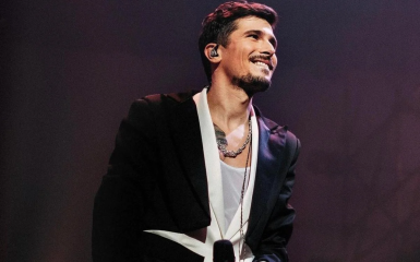 Позитив ділиться з фанатами сімейним щастям