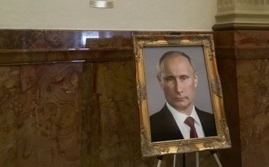 Путін замість Трампа: в США покарали винуватицю за появу портрета президента РФ в Капітолії