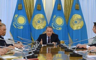Президент Казахстану підписав указ про розпуск парламенту