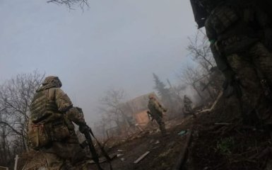 В Бахмуті продовжуються важкі бої — Череватий