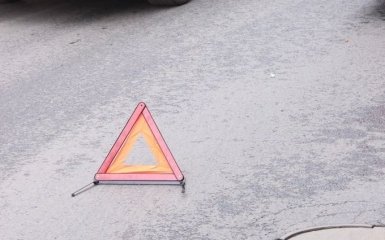 На Прикарпатье пассажирский автобус столкнулся с легковушкой, есть жертвы: появились фото