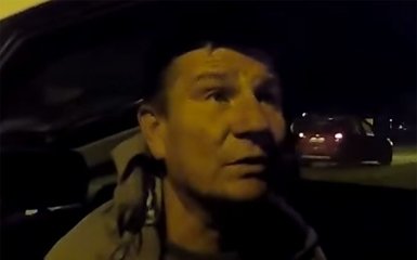 Пьяный за рулем полицейского авто взорвал сеть: опубликовано видео