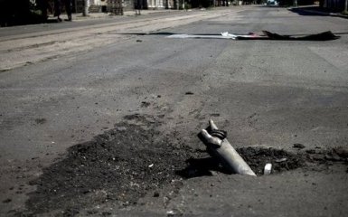 На Донбасі загострення: жителі Донецька скаржаться в мережі на вибухи