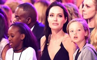 Дети Джоли и Питта получили травму у психолога