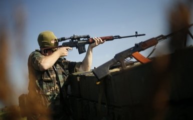 Боевики ДНР расстреляли протестный митинг: разведка узнала подробности