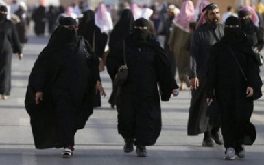 У Саудівській Аравії жінкам уперше дозволили працювати нотаріусами