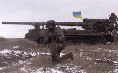 На Донбасі випробували потужні гармати, здатні вражати ворожу силу ядерним пострілом: відео