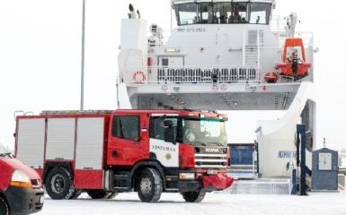 Туристический автобус провалился под лед в Эстонии, есть жертвы