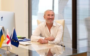 Черновецький пішов у наступ на ЗМІ, що писало про його сина