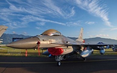 США та партнери збираються передати Україні F-16 — NBC