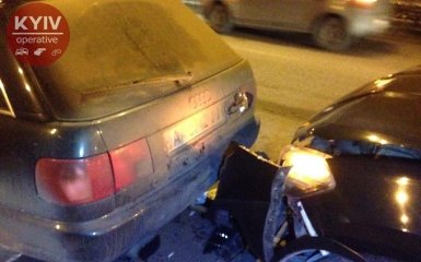 В Киеве четыре машины попали в "огненное" ДТП: появились фото и видео
