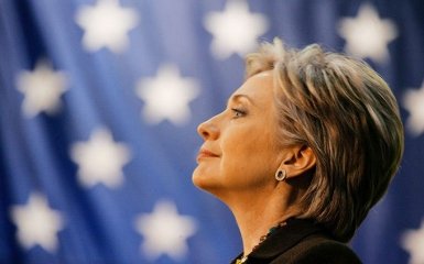 Мир изменился: новое фото с Клинтон стало хитом сети