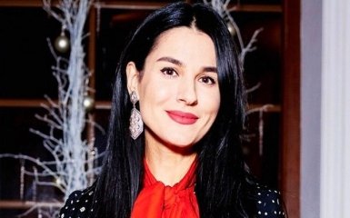 Ефросинина показала архивное фото с "маленькой профессоршей"