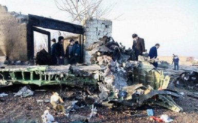 Український літак з 177 людьми на борту розбився в Ірані - шокуючі відео та фото