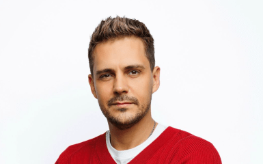 Мілош Бикович