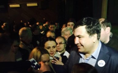 Близкий к Саакашвили депутат рассказал, как тот строит свою партию