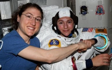 Вперше в історії: NASA вивело у відкритий космос двох жінок одразу