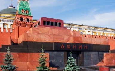 Екс-прем'єр Росії розповів про наказ Єльцина знести мавзолей Леніна