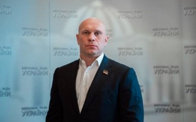 У Киви відібрали наукову ступінь