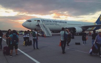На борту самолета Киев - Бангкок произошло чрезвычайное происшествие