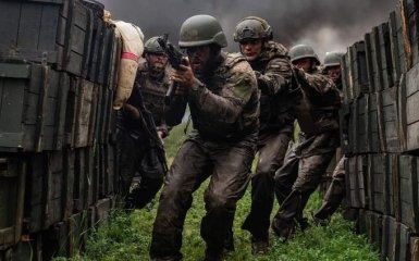 Армія РФ кидає загони в'язнів на штурми в районі Куп'янська — Сирський