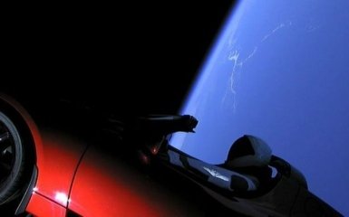 Астрономы показали, как Tesla Roadster летит между звездами: опубликовано видео
