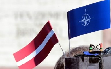 Глава МИД Латвии попросил обеспечить долгосрочное присутствие в стране сил НАТО