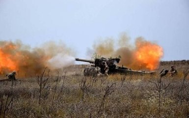 Бойовики продовжують наступ на Донбасі: серед бійців ЗСУ є поранені