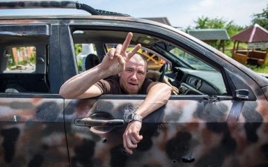 Моторолу и не только: боевики ДНР рассказали, кого увековечат