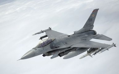 США поки не обговорювали на високому рівні надання Україні винищувачів — Politico