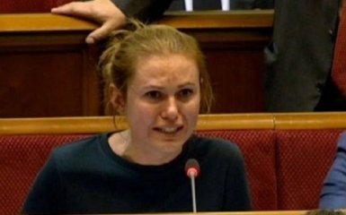 "Слуга народу" розплакалася в сесійній залі - опубліковано відео