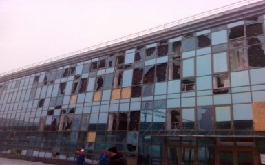 Досягнення "руського миру": мережу шокували фото зруйнованого вокзалу в Донецьку