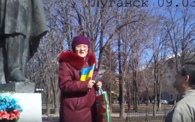 Відома українська письменниця оцінила вчинок бабусі з Луганська