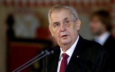 Президент Чехії Земан вимагає негайно відключити Росію від SWIFT